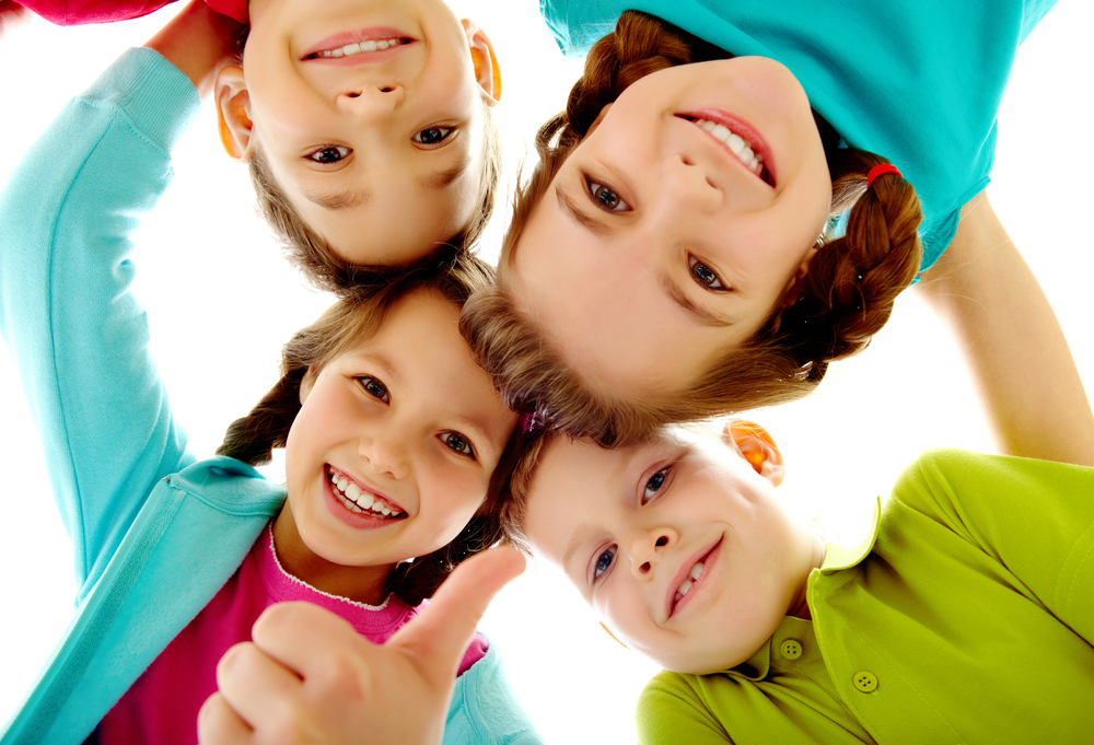 children_with_healthy_smile